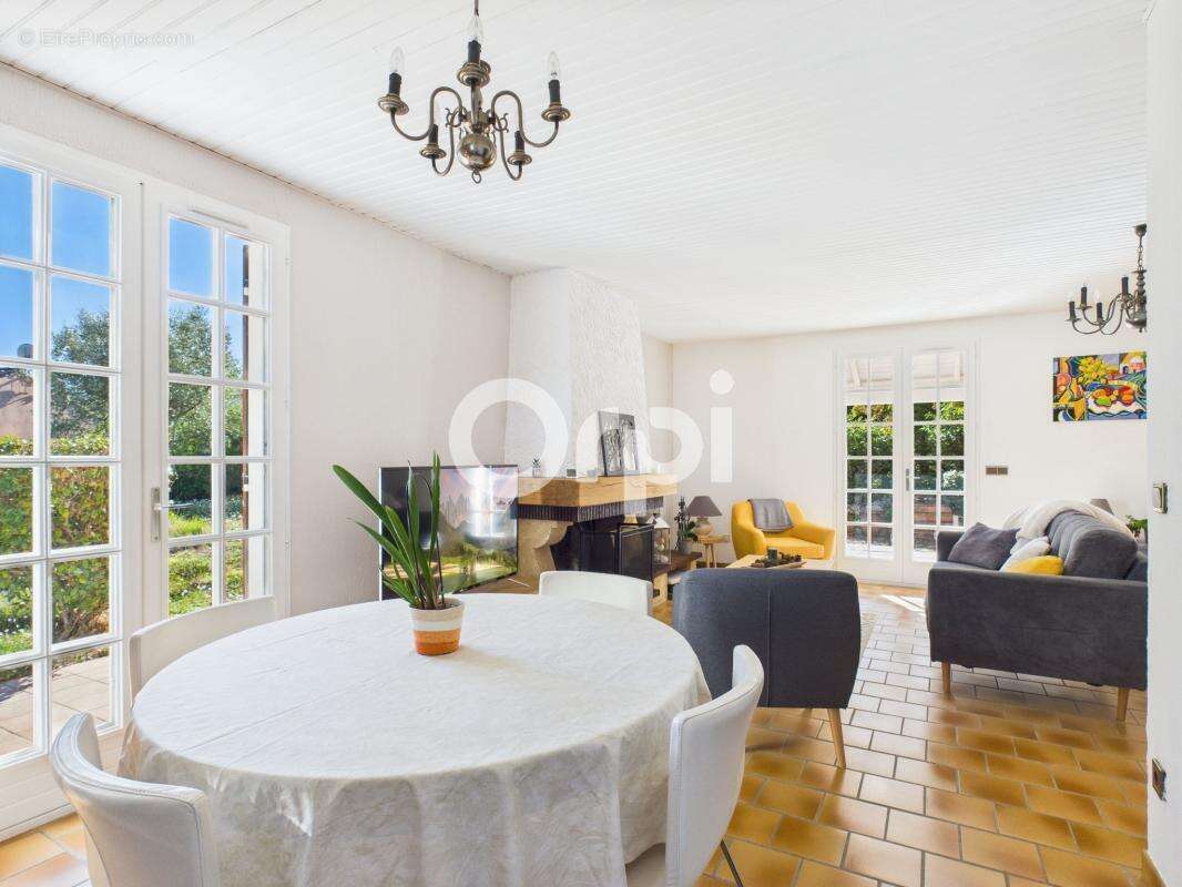 Maison à SAINT-PAUL-EN-FORET