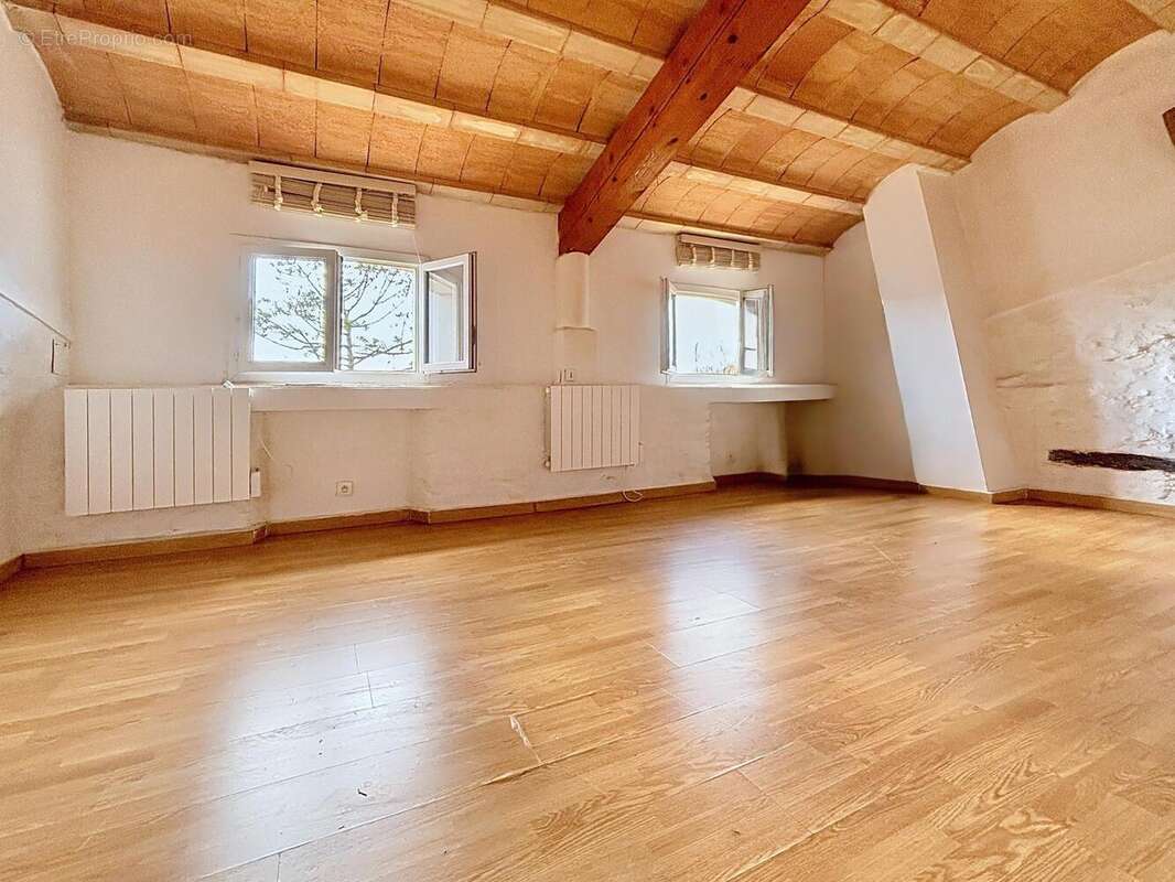 Maison 80 m² à Cenne-Monesties  - photo 3