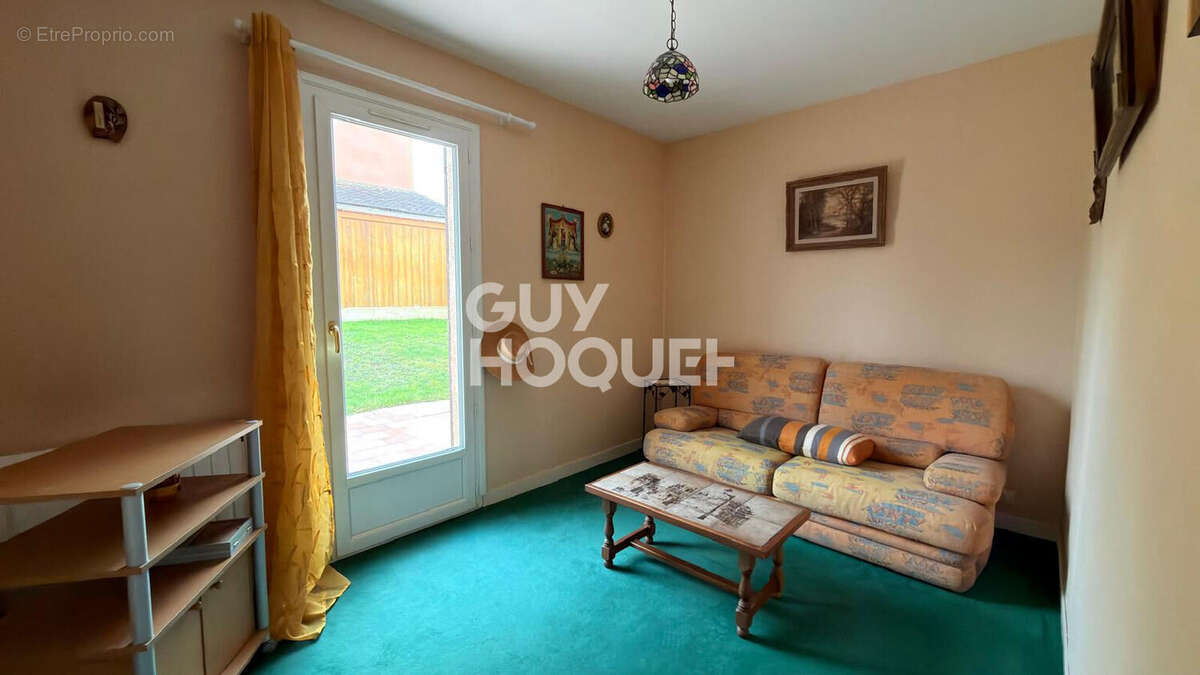 À Vendre : Maison de Charme 5 Pièces avec Séjour Cathédrale à Anet (28260) - photo 6