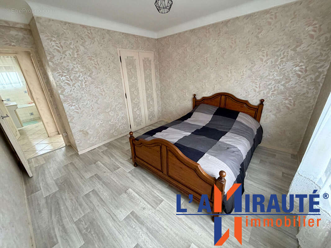 Appartement à SARTROUVILLE