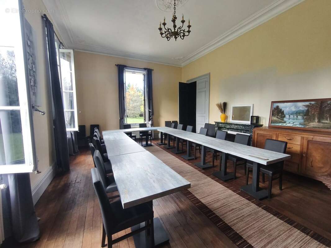 Élégant Château du XIXe siècle avec parc, piscine et maisons d’amis - photo 6