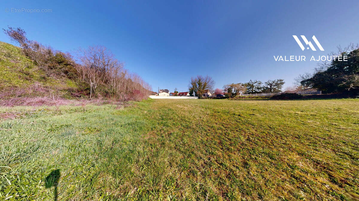 Terrain 1316 m² à Souillac  - photo 2
