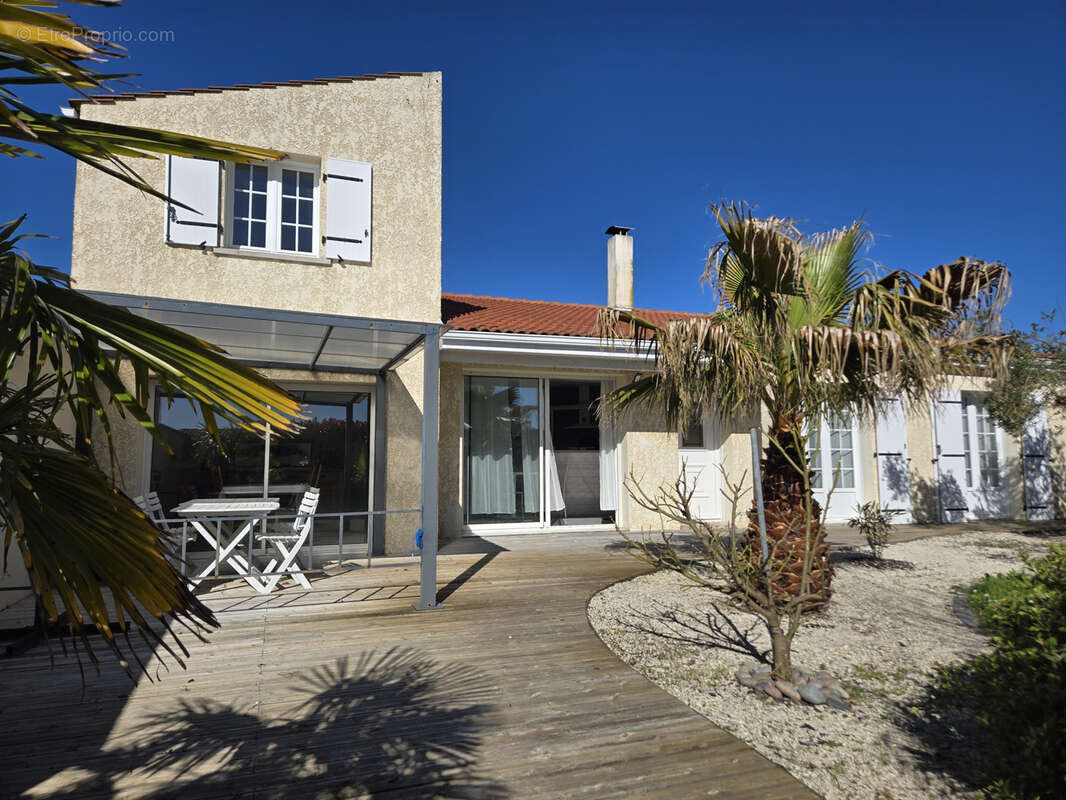 Maison à SAINT-AGNANT