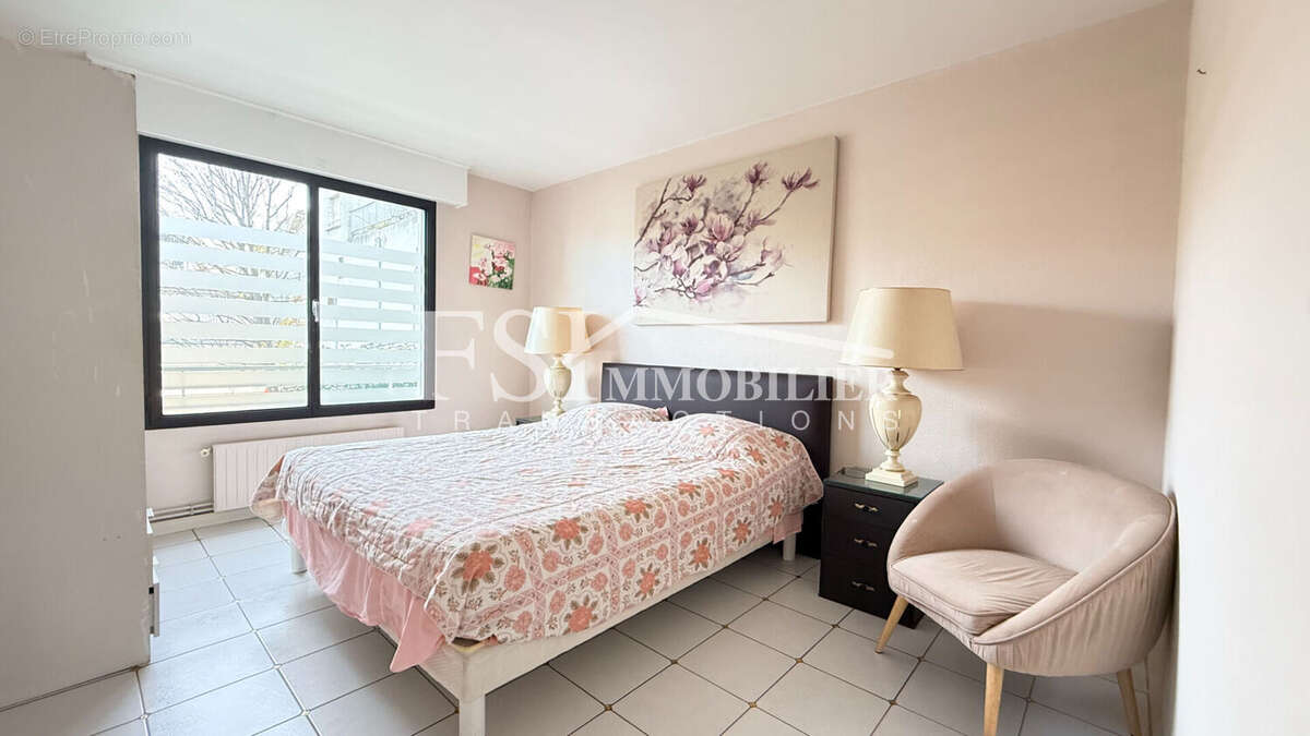 Appartement à ENGHIEN-LES-BAINS