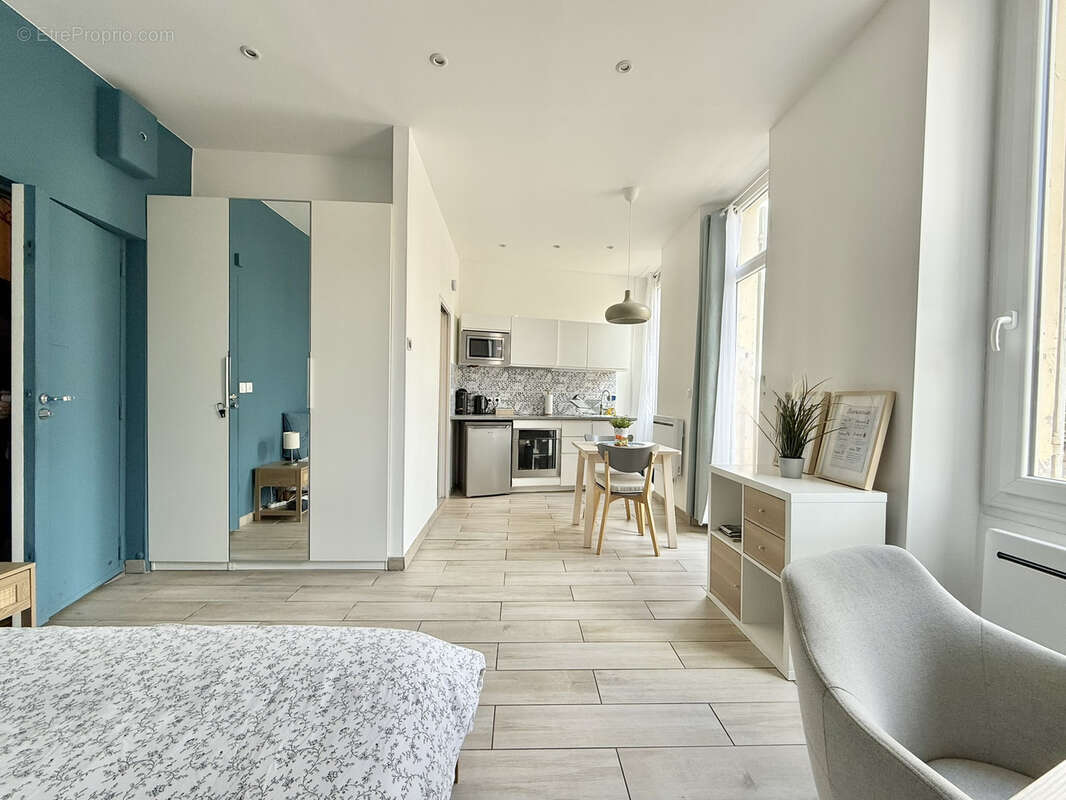 Appartement à MARSEILLE-5E