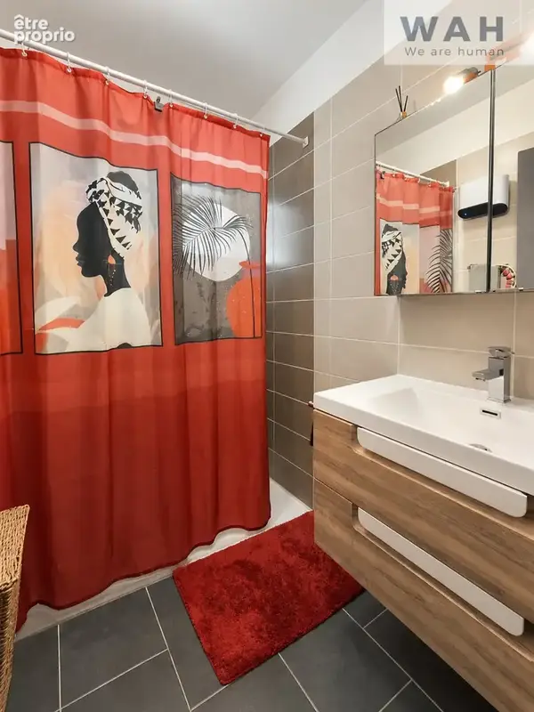 Maison t6 divisee en 2 appartements avec jardin terrasse et garage - 34400 lunel - photo 7