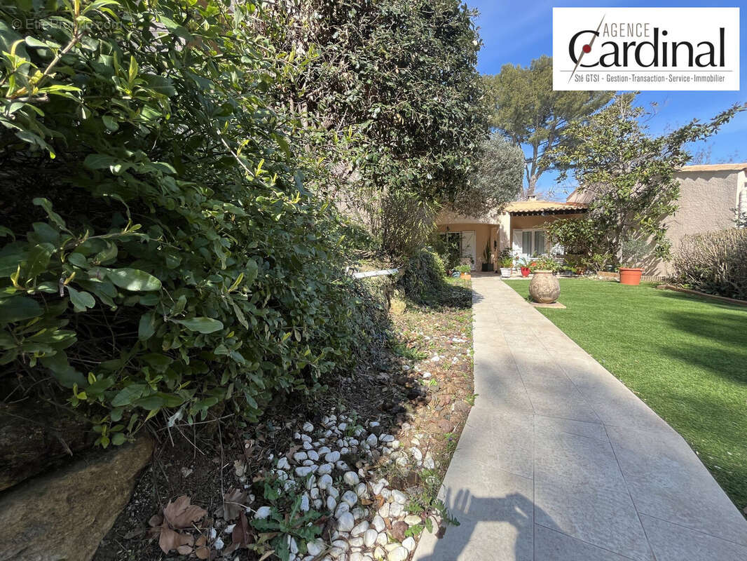 Appartement à CARRY-LE-ROUET