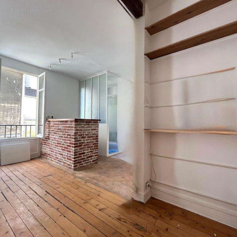 Appartement à PARIS-20E
