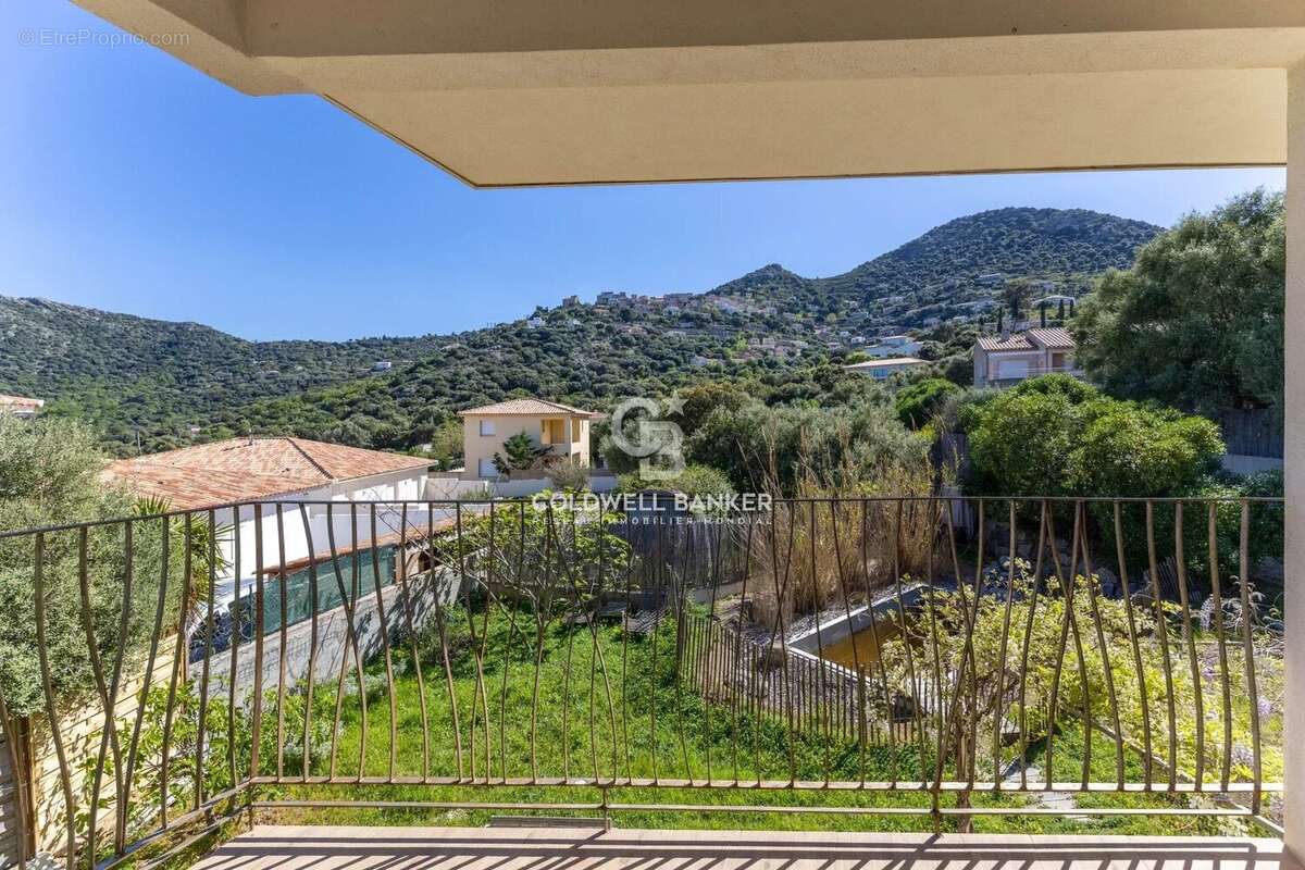 Maison à L'ILE-ROUSSE