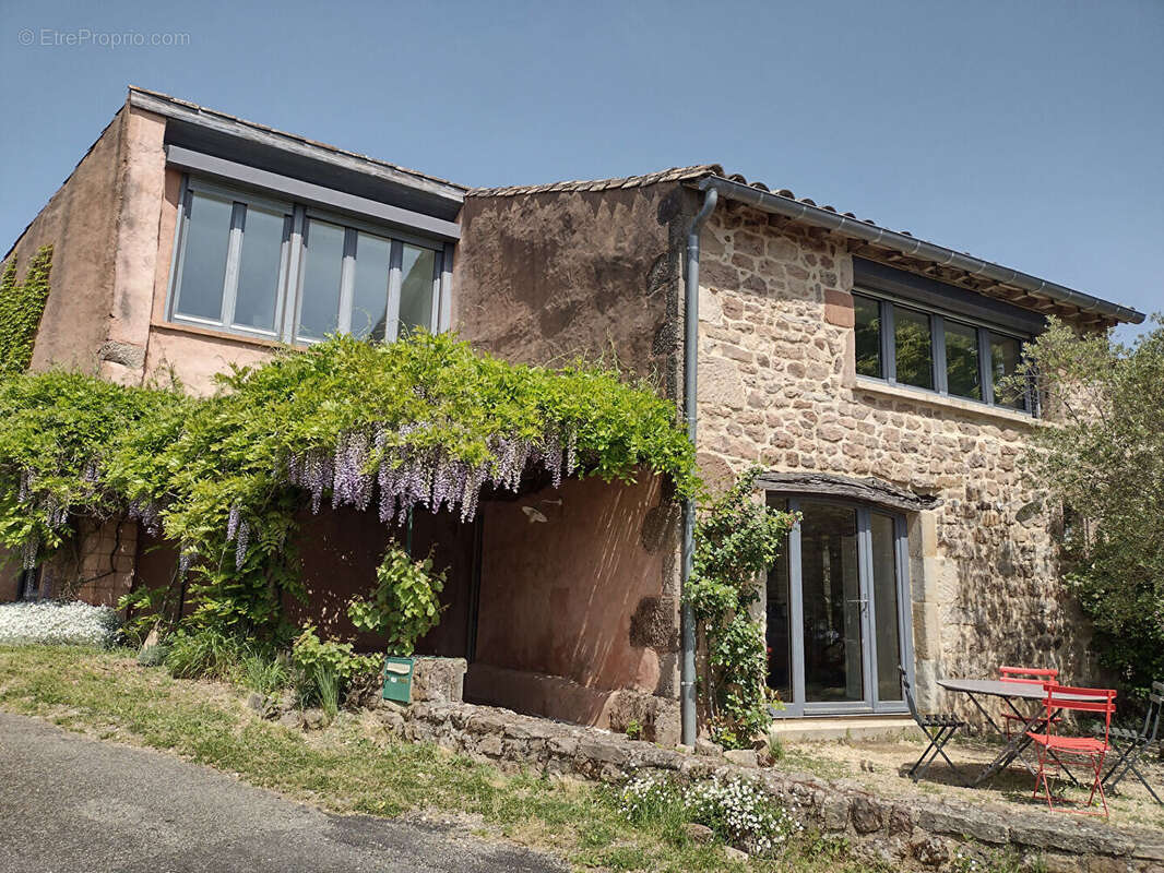 Maison de caractère avec gite et appartement - 265 m² - piscine - 1,5 ha - Vaour (Tarn) - photo 2