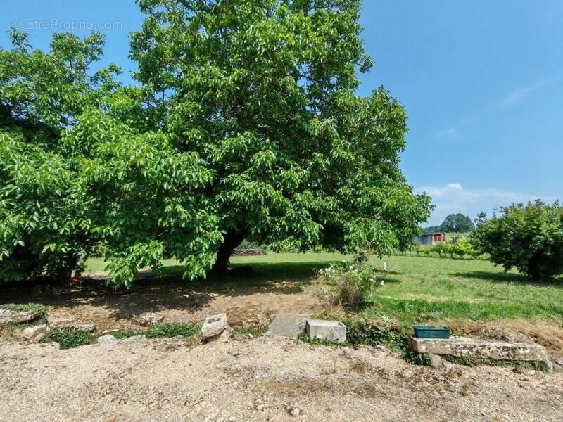 Maison à MOULIETS-ET-VILLEMARTIN