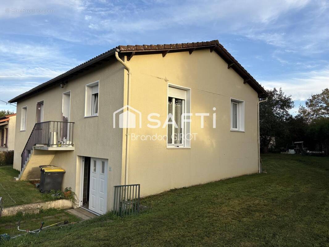 Photo 1 - Maison à PRESSAC