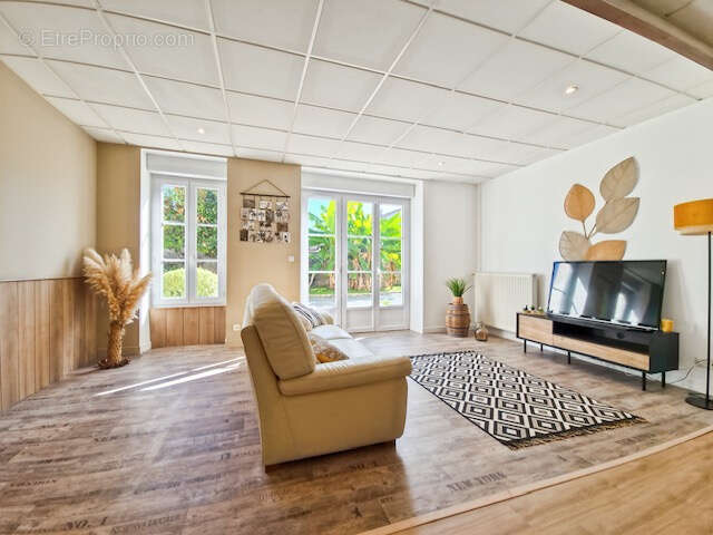 Maison à TONNAY-CHARENTE