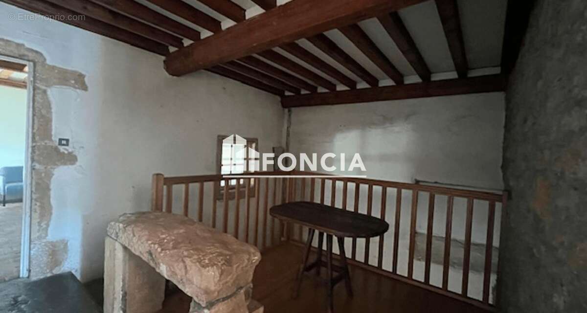 Appartement à COUZON-AU-MONT-D'OR