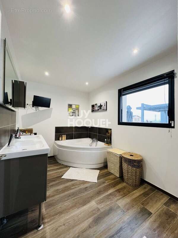 Photo 9 - Maison à CARDONNETTE