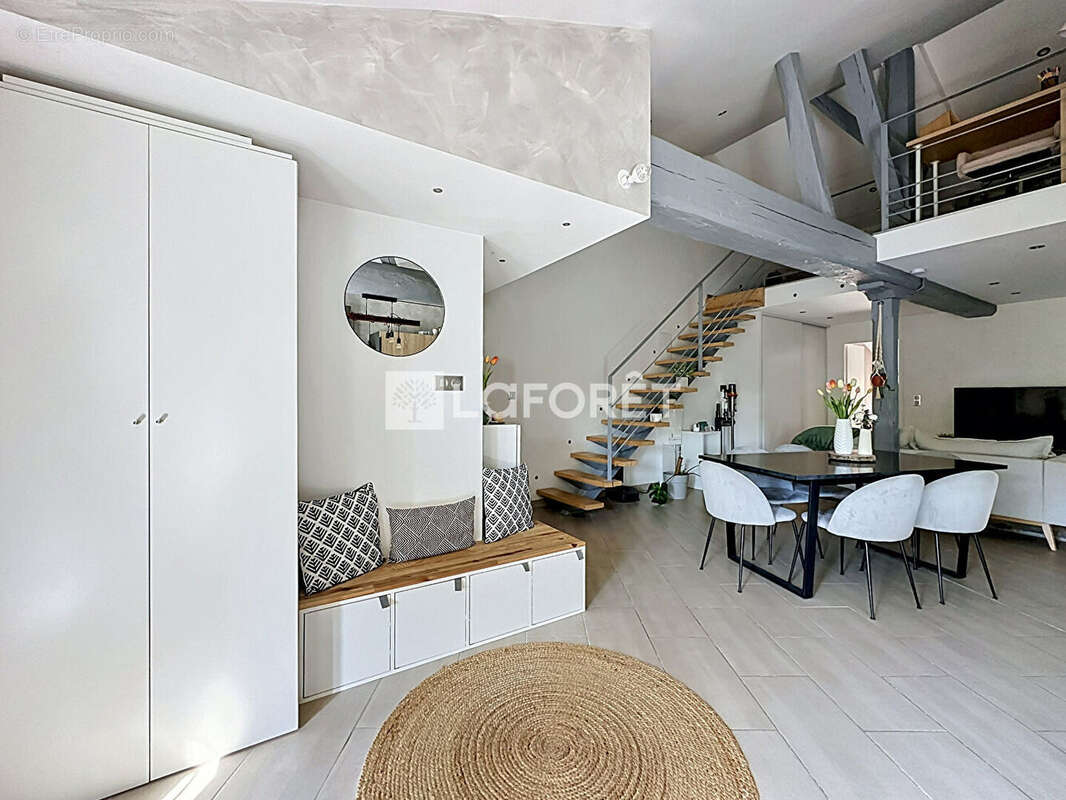 Appartement à THOISSEY