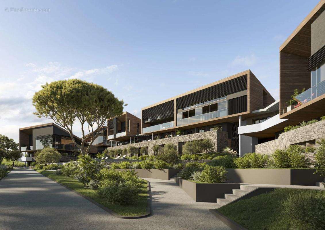 Appartement à CHATEAUNEUF-GRASSE