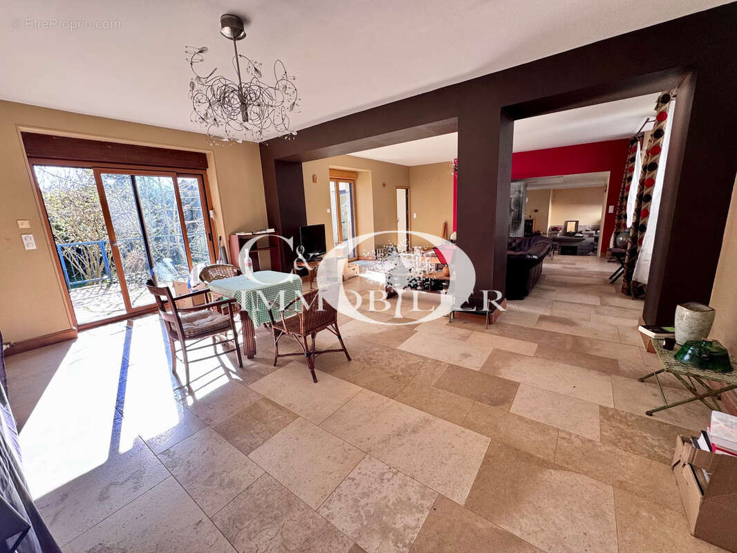 Maison à ROCHESERVIERE