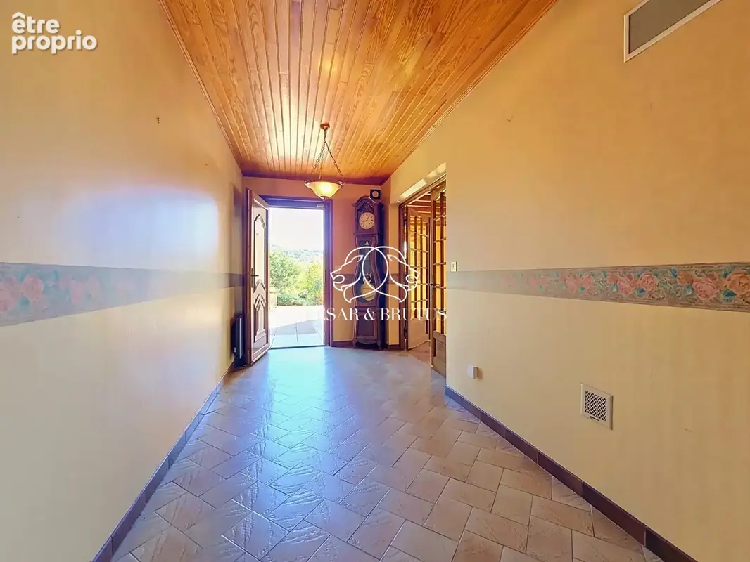 Maison 5 pièces 132 m² à vendre à Saint-Hostien (43260) - photo 8