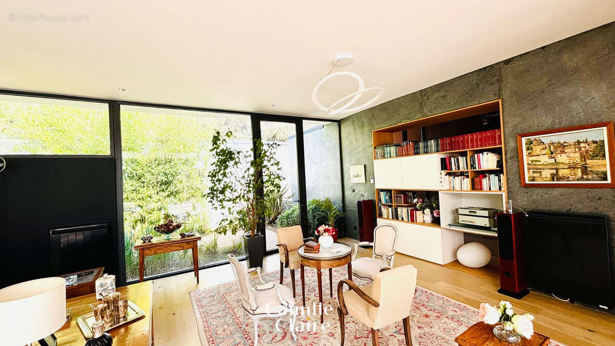 Maison à SAINT-MARC-JAUMEGARDE