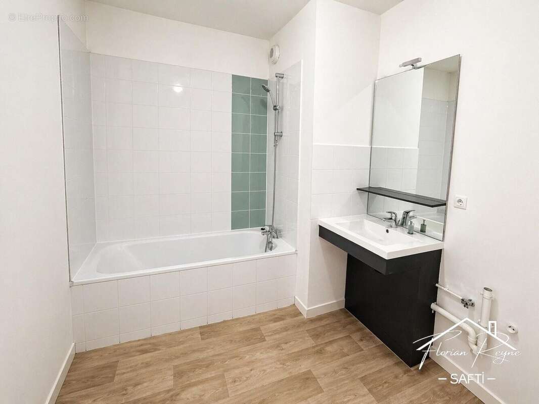 Photo 8 - Appartement à PAREMPUYRE