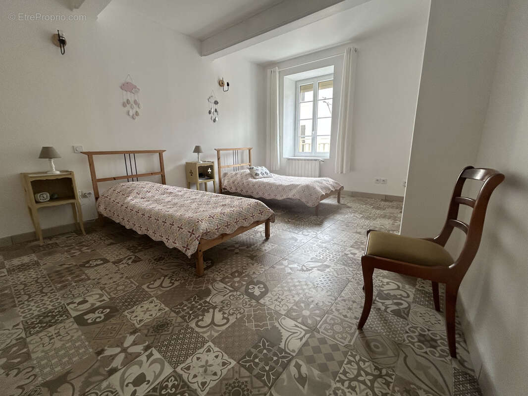 Maison de maître - 188 m2 - 6 pièces - photo 23