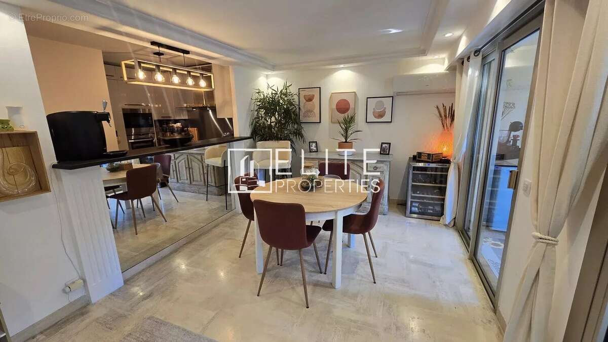 Appartement à LE CANNET