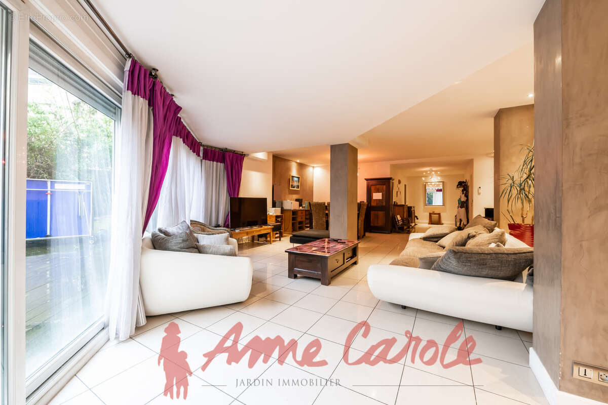 Commerce à JOINVILLE-LE-PONT