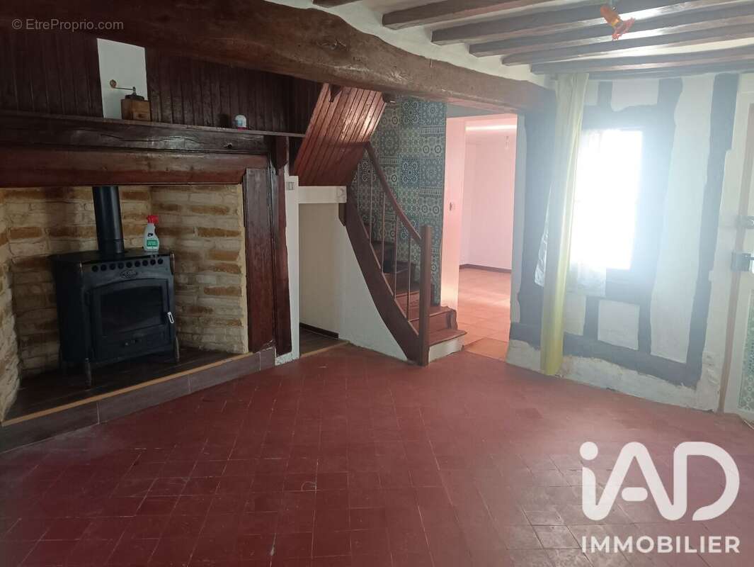 Photo 2 - Maison à QUIEVRECOURT