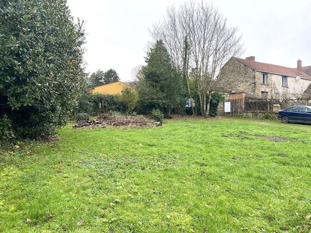 Terrain à JAMBVILLE