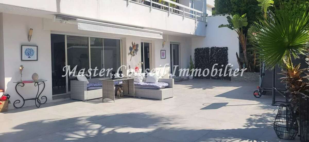 Appartement à CANNES