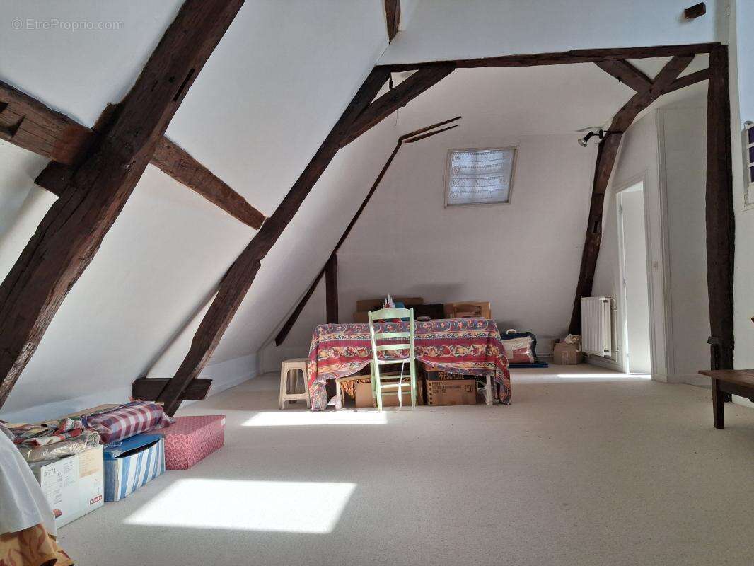 Maison à COSNE-COURS-SUR-LOIRE