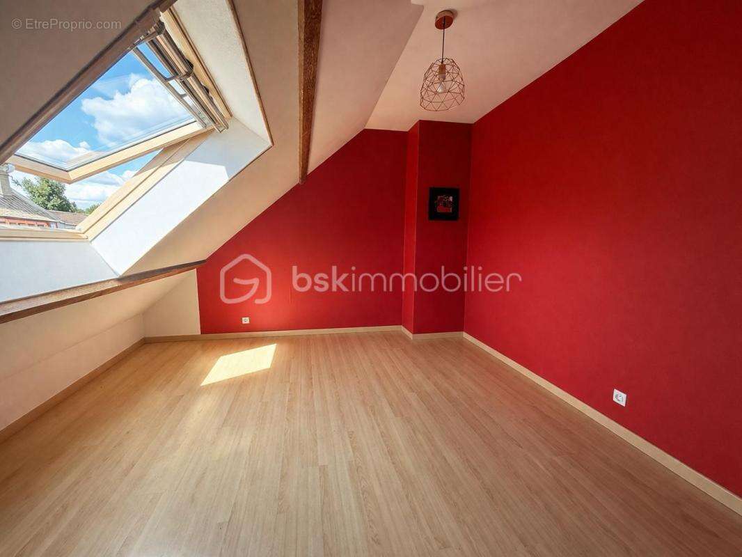 Maison familiale nantaise – 140 m² – 5 chambres – Jardin – Garage - photo 12