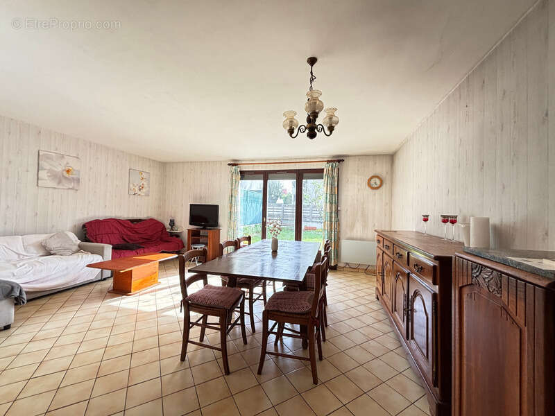 Maison à VERRIERES-LE-BUISSON