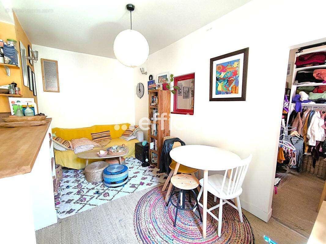Appartement à PARIS-20E