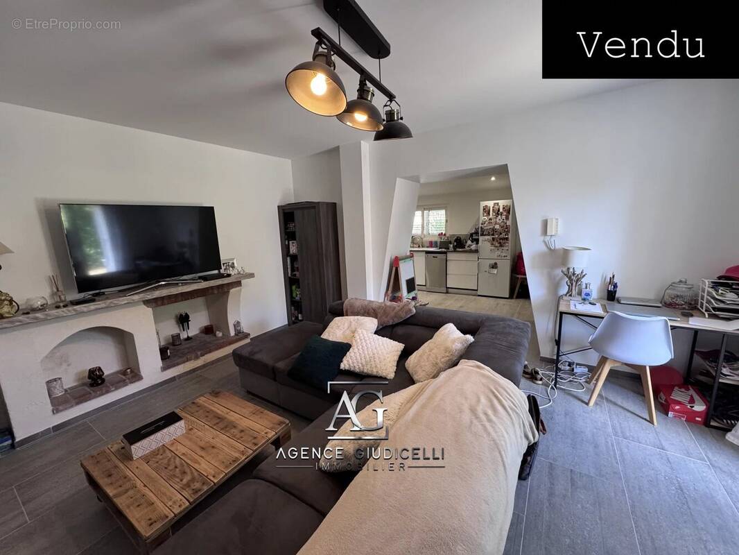 Maison à PRUNELLI-DI-FIUMORBO