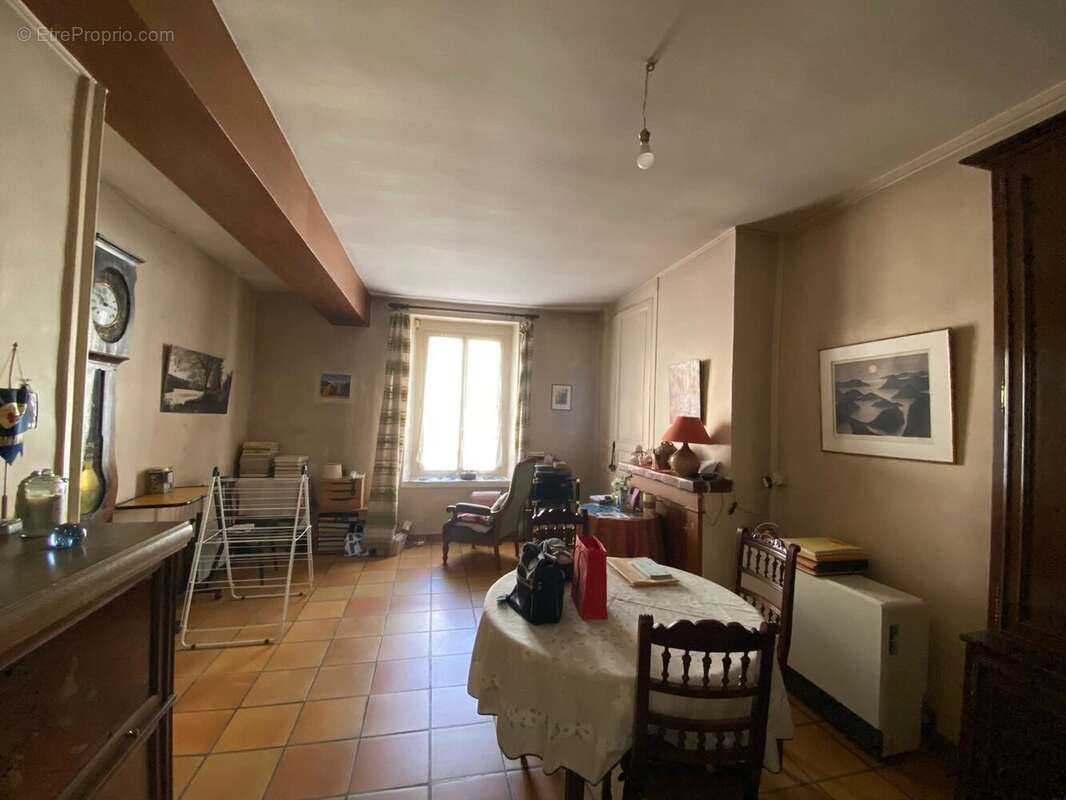 Maison 92 m² à Villeneuve-Sur-Yonne  - photo 3
