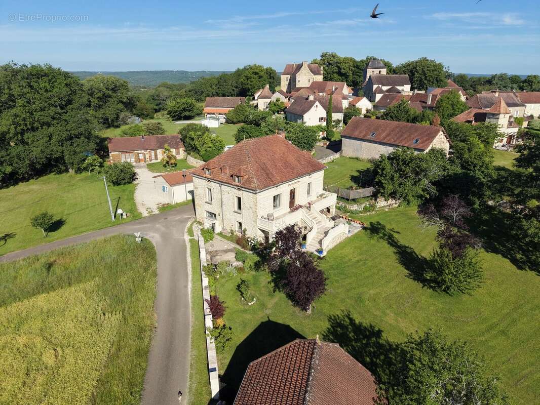 Maison à GOURDON