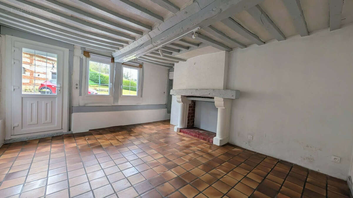 Maison à LILLEBONNE