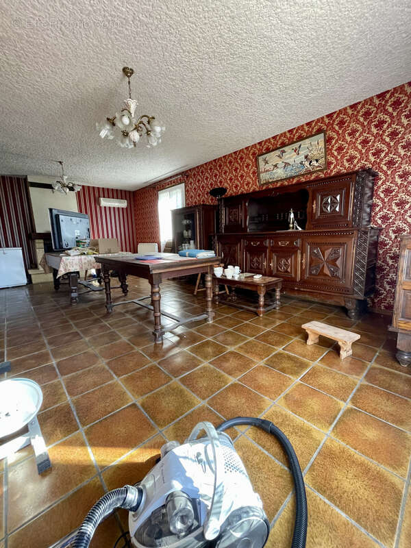 Maison à MONETEAU