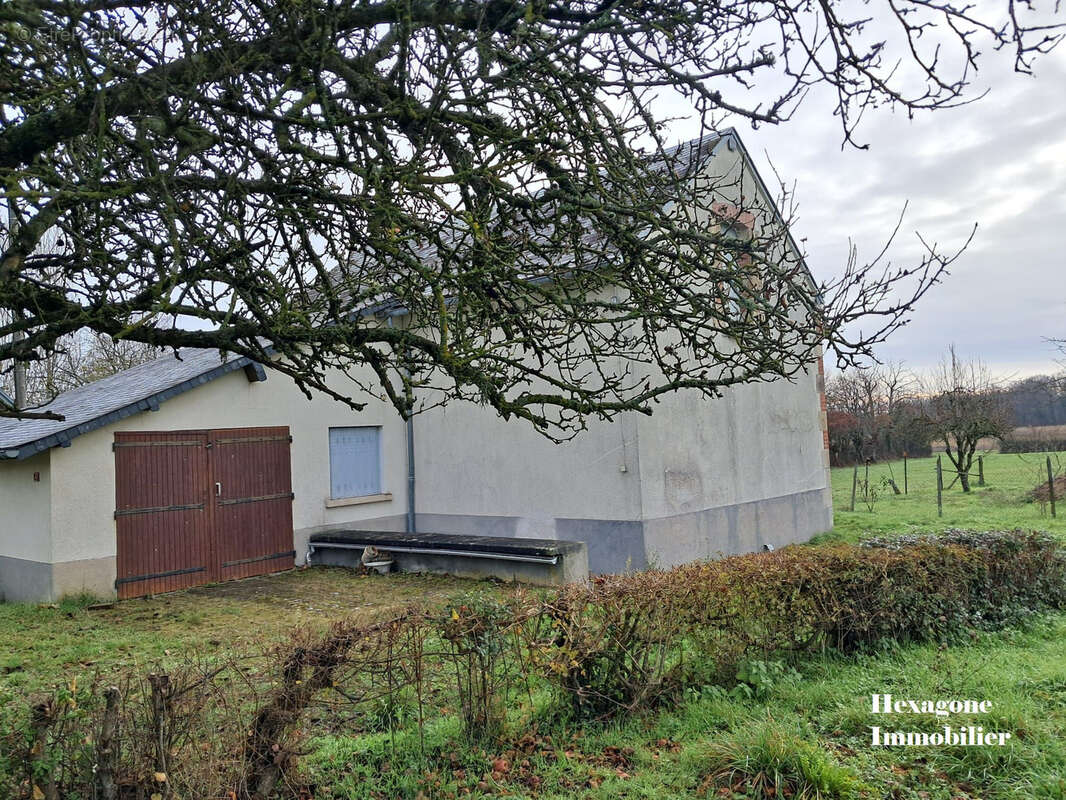 Maison à SURY-PRES-LERE