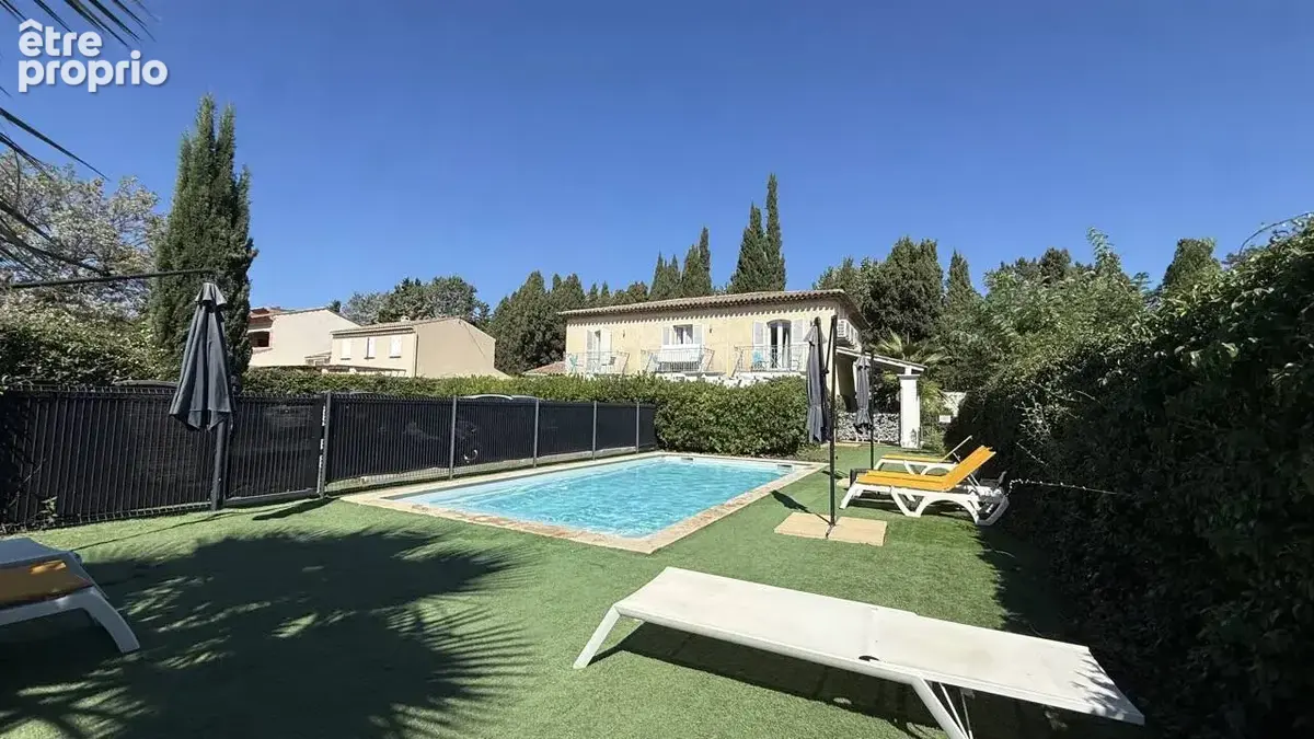 Vente à Terme LIBRE sur 18 ans - Villa (3 appartements DUPLEX + piscine) sur 910m²  à Saint Aygulf 83370 - photo 10
