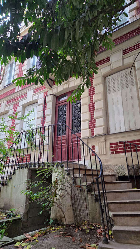Appartement à LEVALLOIS-PERRET