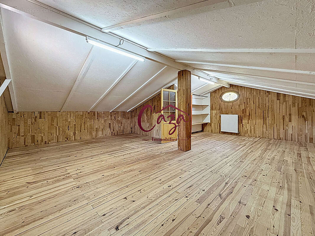 Maison 8 Pièces 235 m² - photo 10