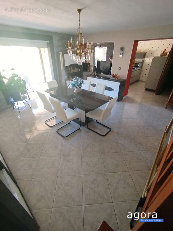 Maison 142 m² à Audun-Le-Roman  - photo 6
