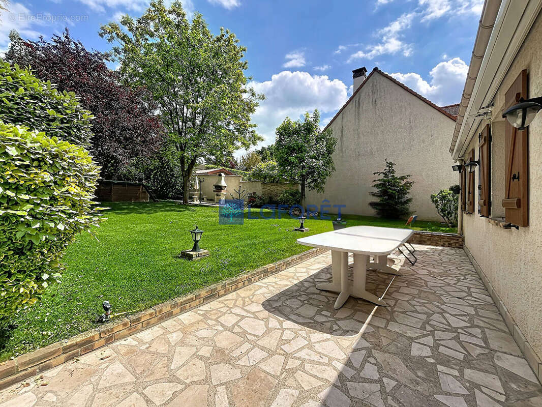 Maison à SAINTRY-SUR-SEINE