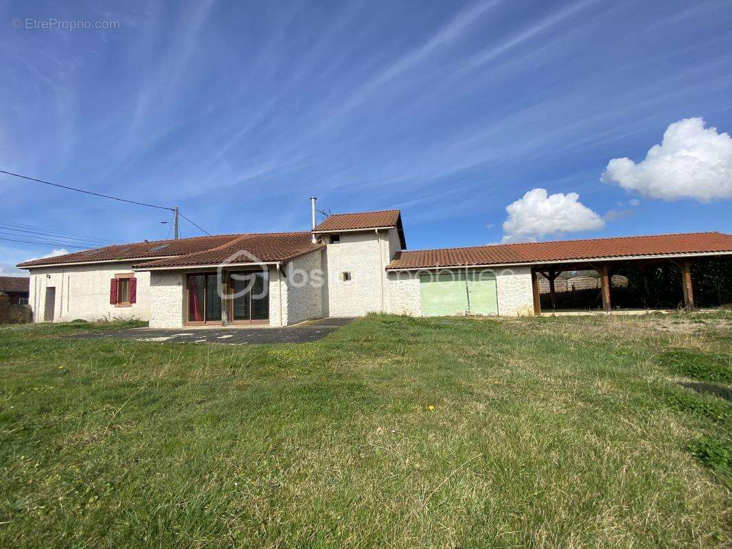 Maison à LACASSAGNE