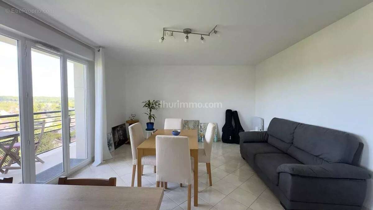 Appartement à SAINT-FARGEAU-PONTHIERRY