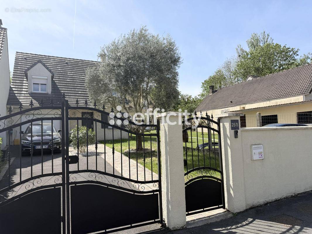 Maison à MONTLHERY