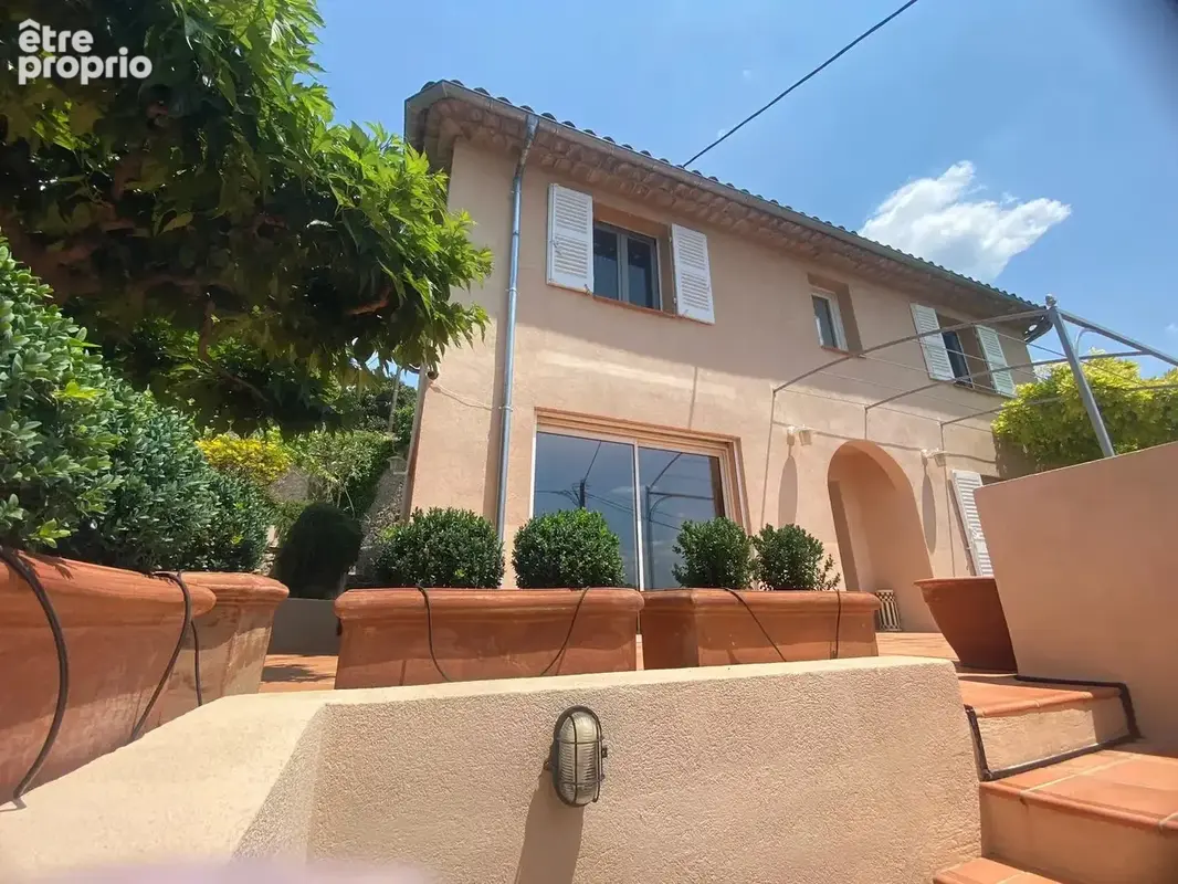 Photo Maison à Cotignac au prix de 735 000€